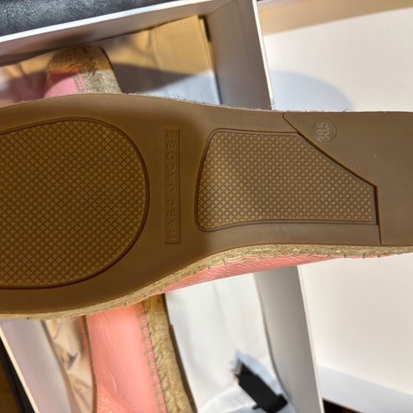 Marc Jacob’s - Picture 4 of 7